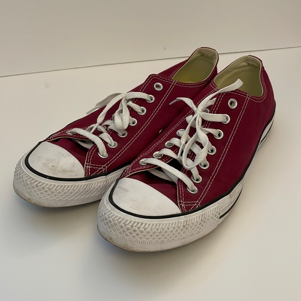 Chuck Taylor All Star Low Top Converse sneakers Red - Picture 1 of 5